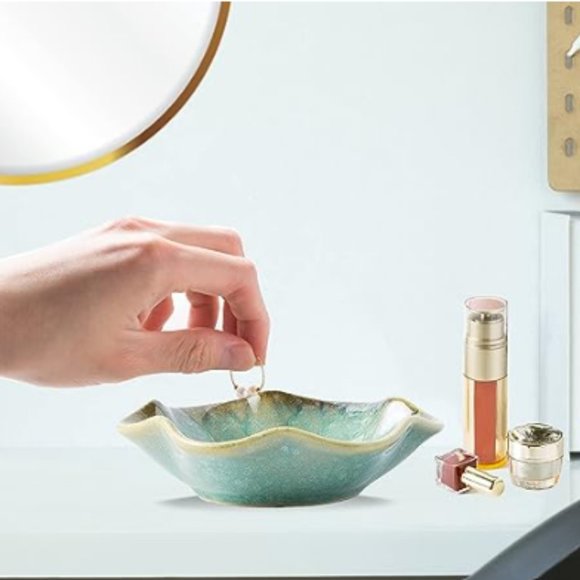 4.3" Small Ceramic Flower-Shaped Jewelry Tray - Jewelry Trinket Dish - Picture 3 of 6